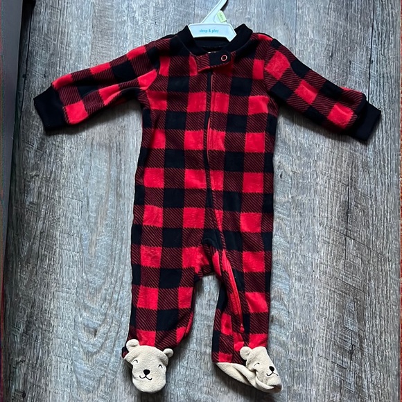 Clothes - Picture 1 of 1